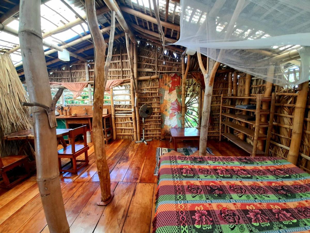 El Bamboo Cabins Balgue Εξωτερικό φωτογραφία